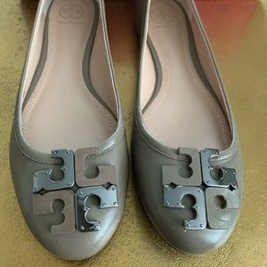 NIB Tory Burch Lowell Flat -Fango taupe 9.5M